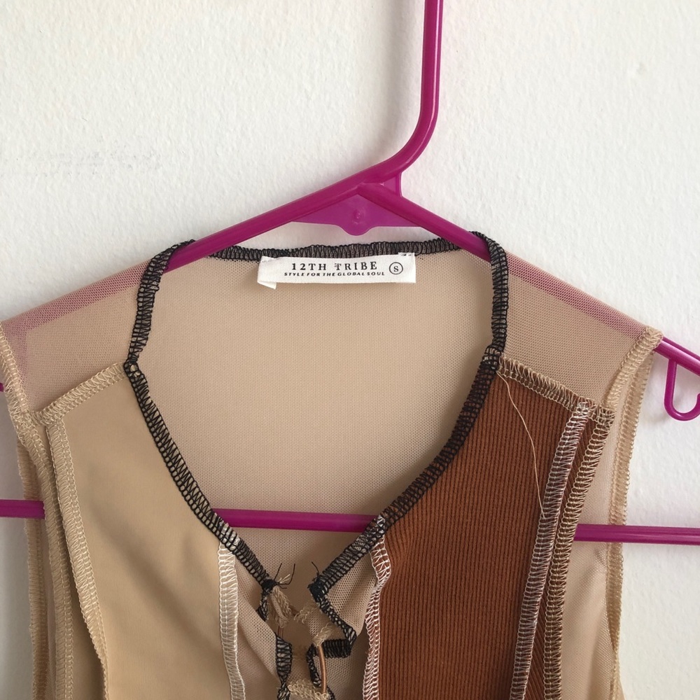 Cute Colorblock Crisscross Top